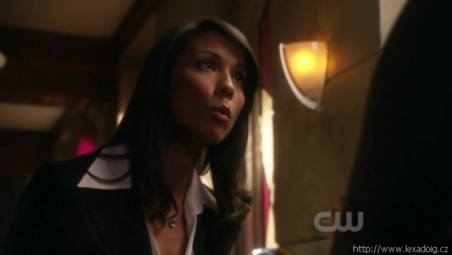 lexa-doig-smallville-harvest-017.jpg